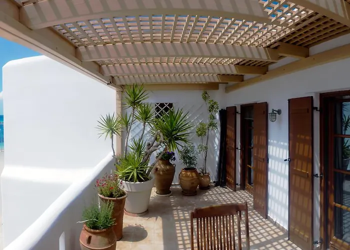 Enosis - Kalypso Flat Ajía Ána